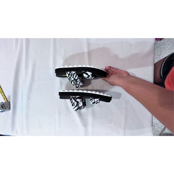 Sorel Women's Leather Roaming Slip On Two Strap Slide Sandal Black White Size 9 - Picture 4 of 7